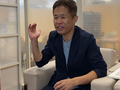 自社ブランドで成長を遂げる